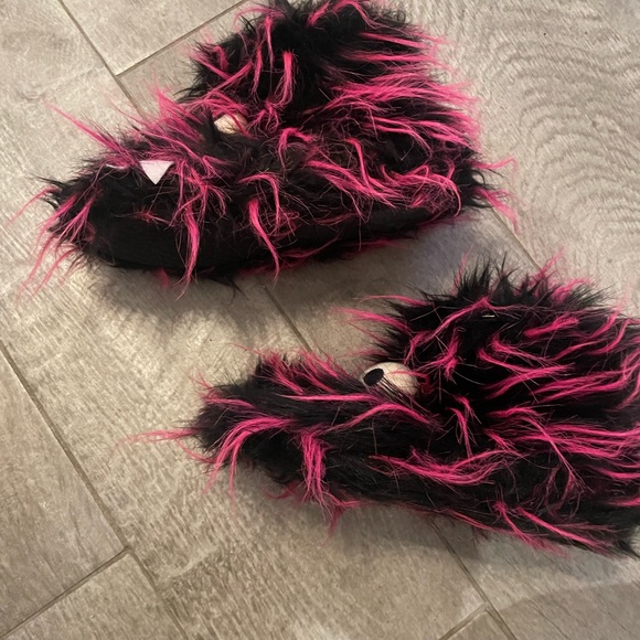 Monster high slippers size 13/1 - Picture 2 of 6